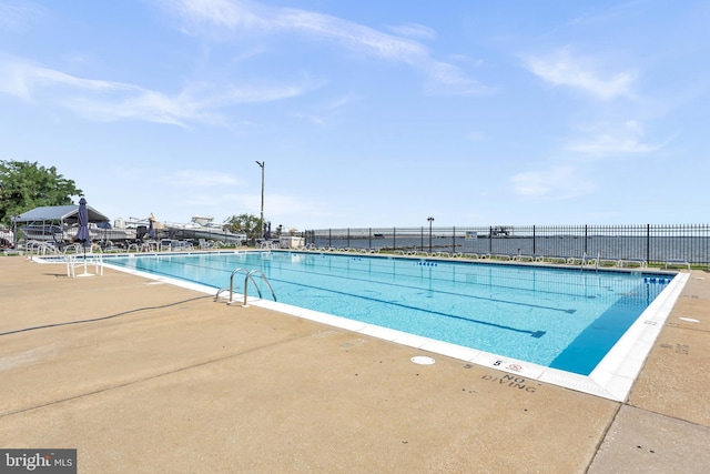 1328 Cox Cv, Stoney Beach, MD 21226 - community pool with a patio area