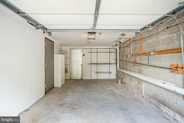2806 Eagle Rd Unit 2806, West Chester, PA 19382 - garage with a garage door opener