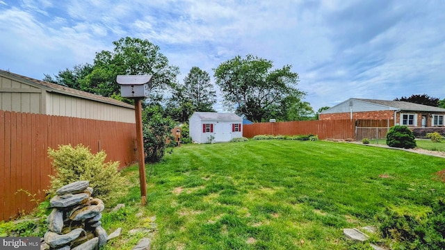 12 Rogers Cir, Newark, DE 19702 - view of yard