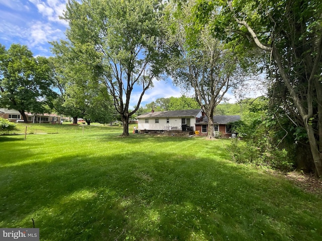 9505 Queensway Rd, Upper Marlboro, MD 20772 - view of green lawn