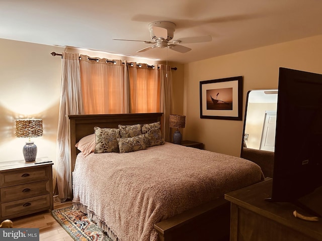 475 Ruffian Ct, Annapolis, MD 21409 - bedroom with light wood-style flooring and ceiling fan