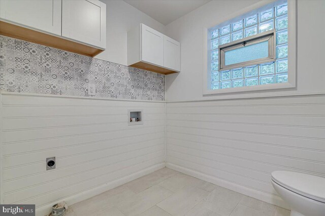 711 E Center St, Nesquehoning, PA 18240 - laundry room with electric dryer hookup and wainscoting