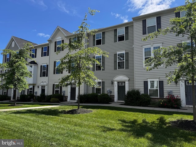 42 Mulberry Grn, Spring City, PA 19475 - view of property with a front lawn