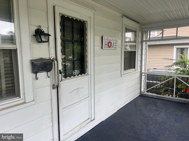 511 Passmore Ave, Hammonton, NJ 08037 - doorway to property with a porch