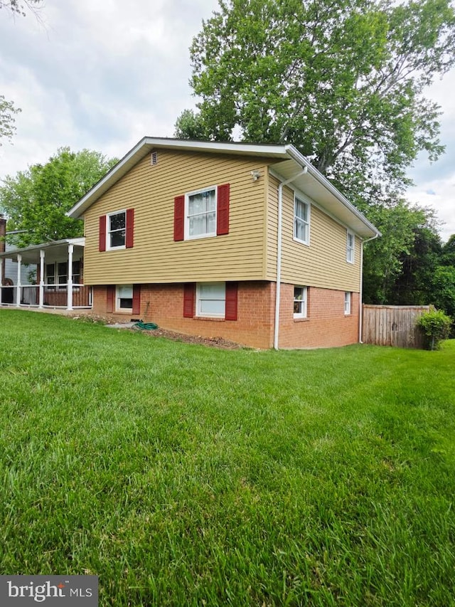 402 W Maple Ave, Sterling, VA 20164 - view of home's exterior