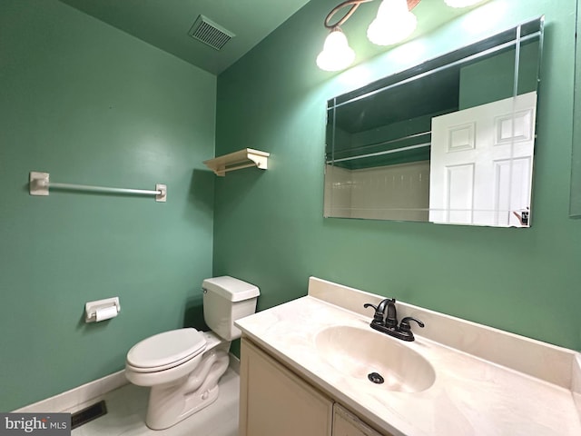 448 Country Club Dr, Lansdale, PA 19446 - full bathroom featuring toilet, vanity, and baseboards