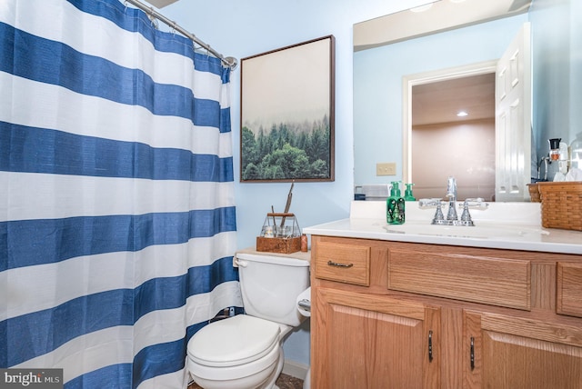 412 Hemlock Dr, New Cumberland, PA 17070 - full bathroom featuring vanity, toilet, and a shower with curtain