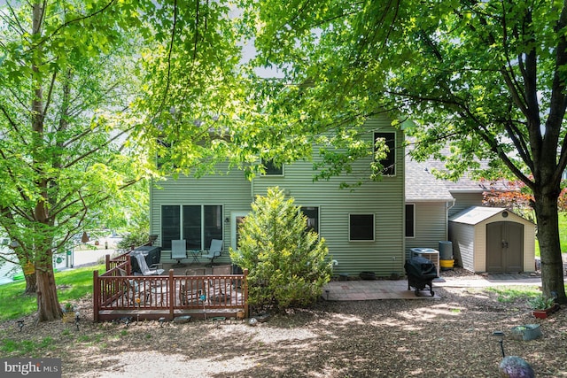 412 Hemlock Dr, New Cumberland, PA 17070 - rear view of property featuring a wooden deck