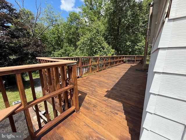 120 Omps Rd, Cross Junction, VA 22625 - view of wooden terrace