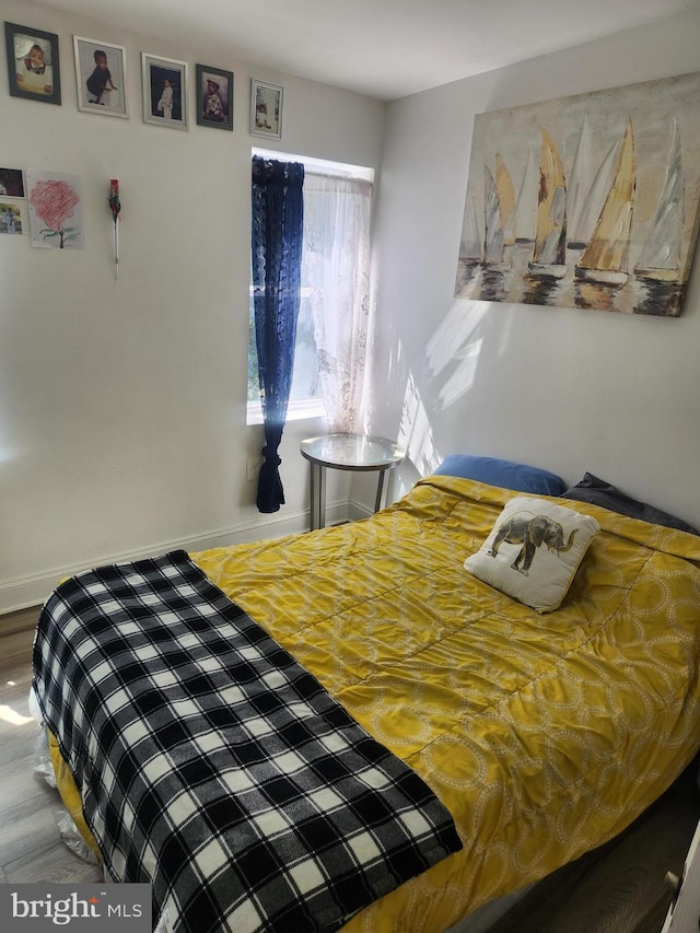 1337 Ward St, Baltimore, MD 21230 - bedroom featuring baseboards