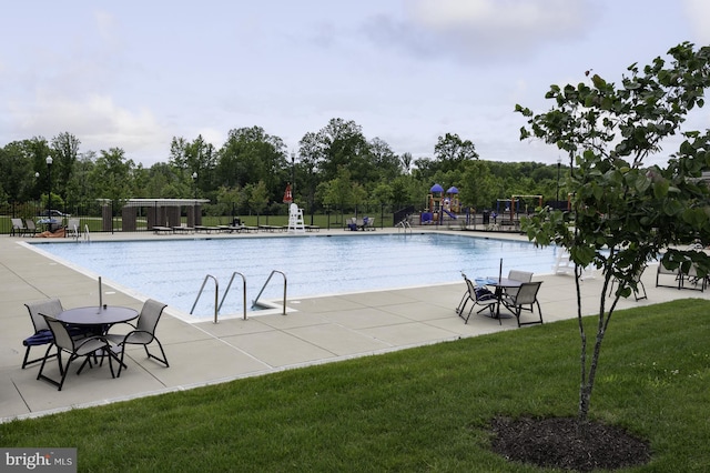 9629 Glassy Creek Way, Upper Marlboro, MD 20772 - community pool featuring a patio