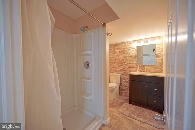 30 Lancelot Ln, Mount Laurel, NJ 08054 - bathroom featuring a shower, toilet, vanity, and tile patterned floors