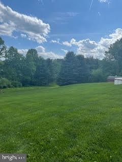 219 Skycrest Dr, Landenberg, PA 19350 - view of grassy yard