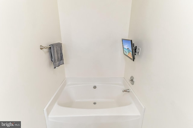 362 Sudley Ln, Martinsburg, WV 25403 - full bath featuring a bath