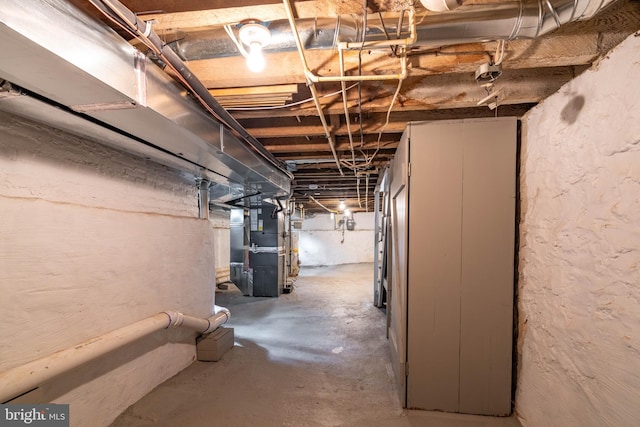 2304 W 19th St, Wilmington, DE 19806 - unfinished basement with heating unit
