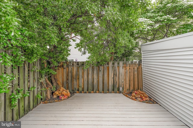 2304 W 19th St, Wilmington, DE 19806 - view of wooden deck
