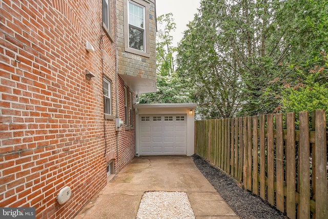 2304 W 19th St, Wilmington, DE 19806 - view of patio / terrace with concrete driveway