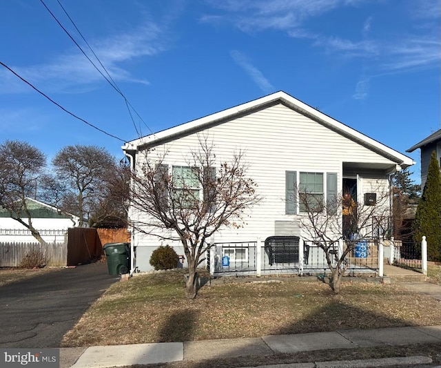 2467 Avondale Ave, Abington, PA 19001 - view of front of home featuring a fenced front yard and driveway