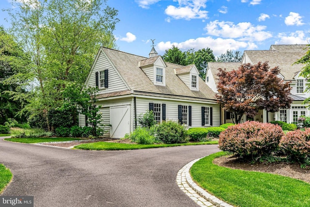 1298 Farm Ln, Berwyn, PA 19312 - new england style home with asphalt driveway