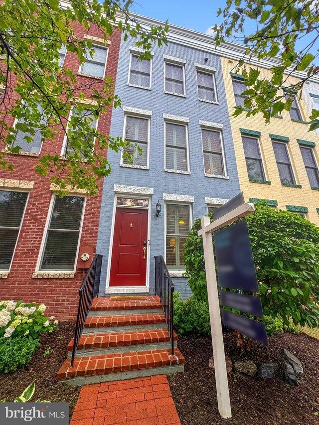 331 K St SE, Washington, DC 20003 - townhome / multi-family property with brick siding