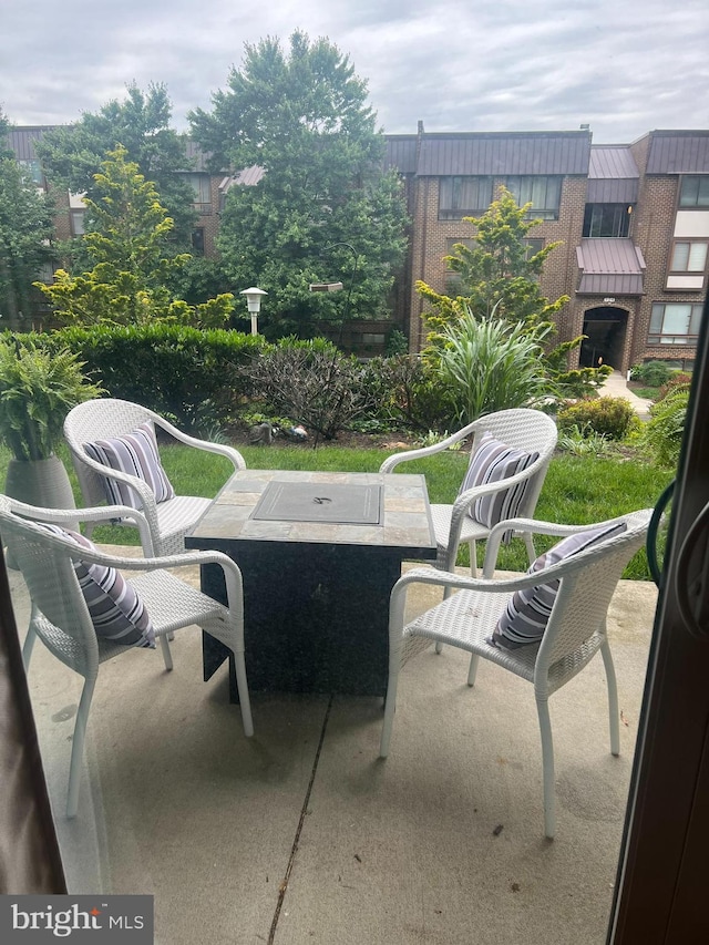 128 Roberts Ln Unit 100, Alexandria, VA 22314 - view of patio