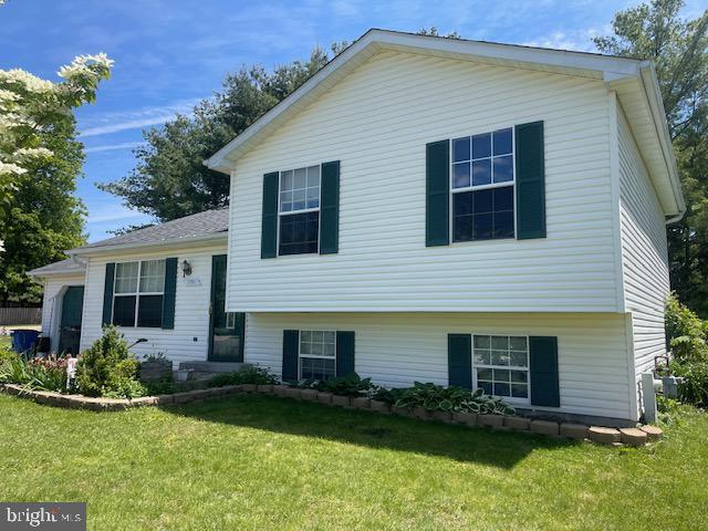 1151 Caton Rd, Hampstead, MD 21074 - split level home with a front yard