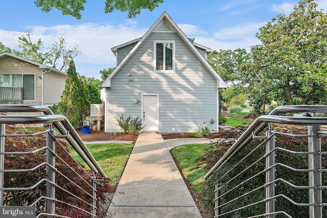 22 E Lake Dr, Annapolis, MD 21403 - view of side of property