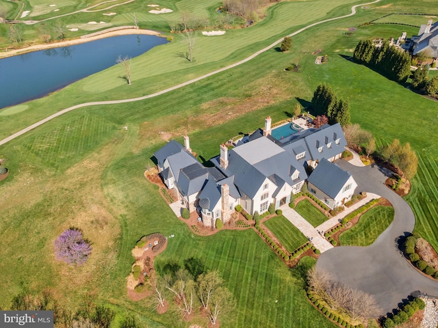 22701 Creighton Farms Dr, Leesburg, VA 20175 - aerial view of property and surrounding area featuring a large body of water and a golf club