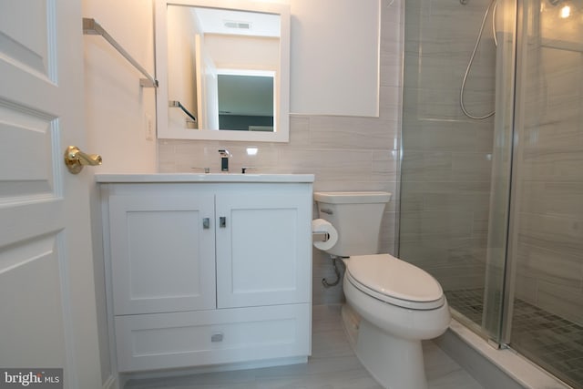 32 Eagleton Farm Rd, Newtown, PA 18940 - bathroom with toilet, vanity, and a stall shower