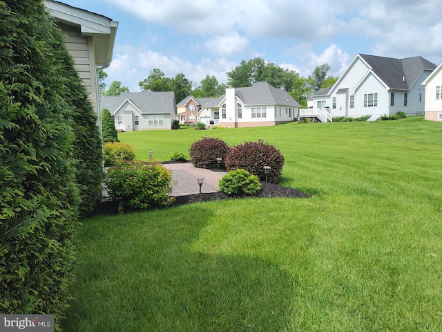 1513 Turtle Creek Ln, Quakertown, PA 18951 - view of grassy yard featuring a residential view