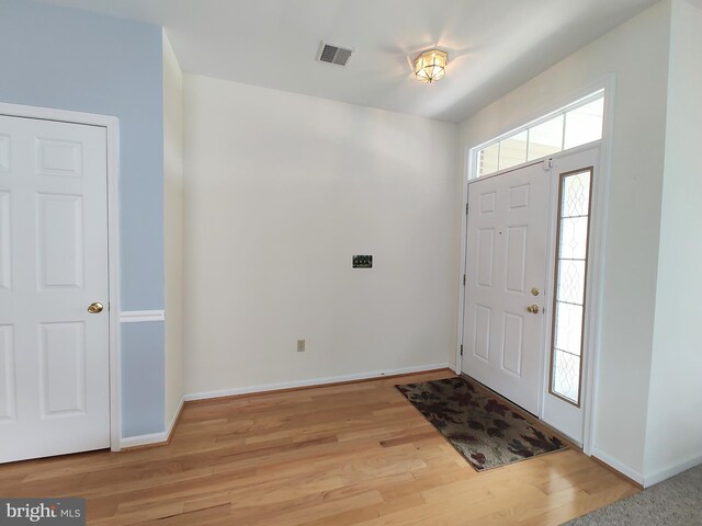 1513 Turtle Creek Ln, Quakertown, PA 18951 - foyer featuring light wood finished floors and baseboards