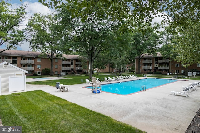 100 Winding Way Unit A-23, Downingtown, PA 19335 - community pool with a yard, a patio area, and a jacuzzi