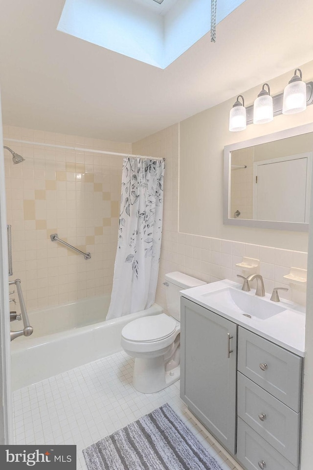 4128 Whiting Rd, Philadelphia, PA 19154 - full bath featuring a skylight, vanity, toilet, shower / tub combo, and tile patterned flooring