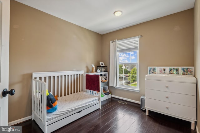 7140 Ladd Cir, Frederick, MD 21703 - bedroom featuring baseboards and wood finished floors