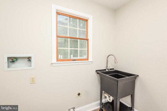 81 Rivers End Dr, Seaford, DE 19973 - washroom with baseboards, hookup for an electric dryer, and hookup for a washing machine