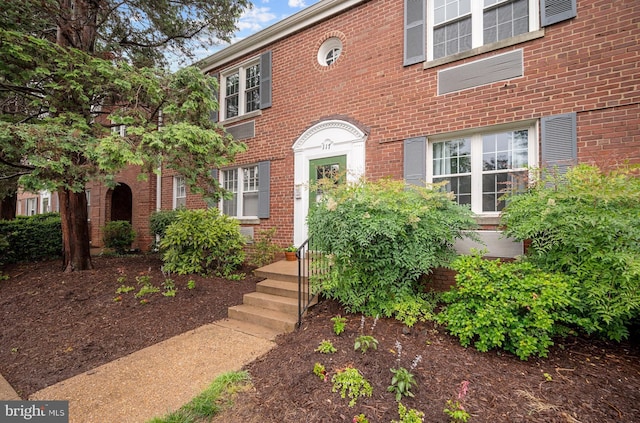 117 E Glebe Rd Unit C, Alexandria, VA 22305 - entrance to property with brick siding