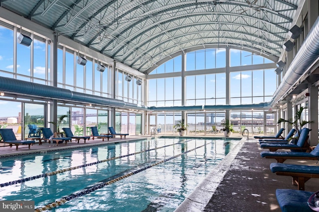 901 N Penn St Unit R305, Philadelphia, PA 19123 - view of indoor pool