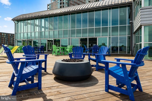 901 N Penn St Unit R305, Philadelphia, PA 19123 - deck with an outdoor fire pit