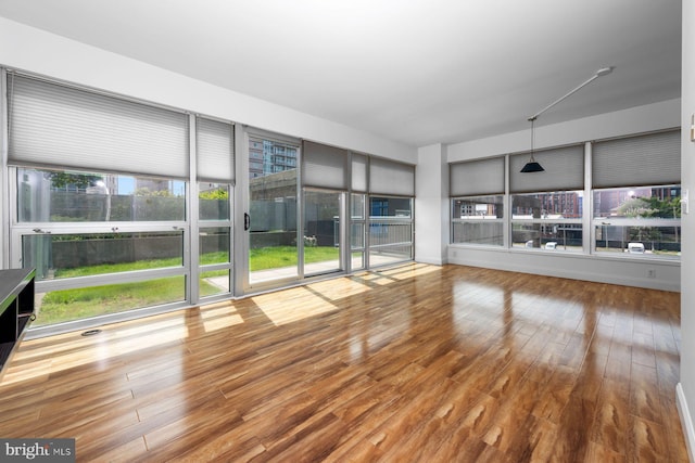 901 N Penn St Unit R305, Philadelphia, PA 19123 - view of unfurnished sunroom