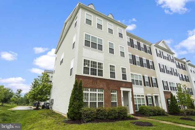 16894 Porters Inn Dr, Dumfries, VA 22026 - view of building exterior
