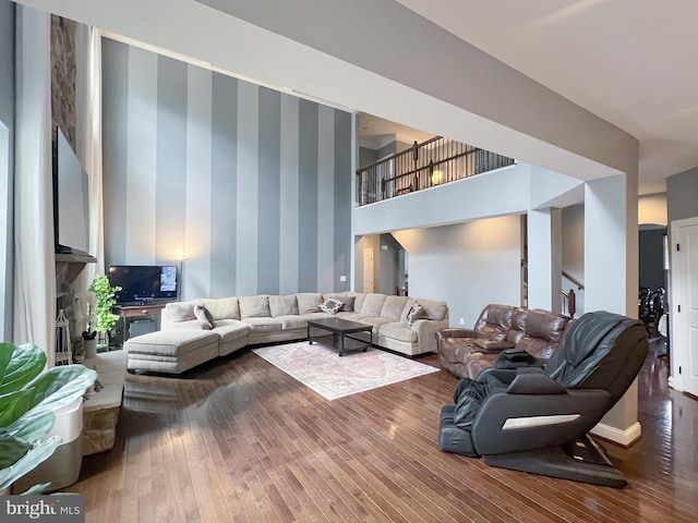 3348 Soaring Cir, Woodbridge, VA 22193 - living room featuring wood-type flooring and a high ceiling