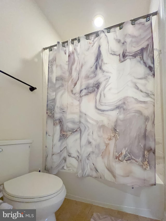3348 Soaring Cir, Woodbridge, VA 22193 - bathroom featuring toilet, shower / tub combo, and tile patterned flooring