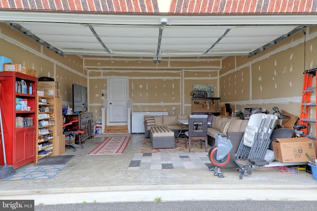 3348 Soaring Cir, Woodbridge, VA 22193 - garage with a garage door opener