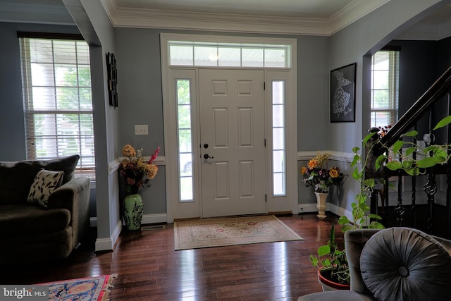 3348 Soaring Cir, Woodbridge, VA 22193 - foyer entrance featuring hardwood / wood-style floors, crown molding, arched walkways, and baseboards