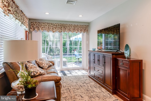 3 Canterbury Pl, Southampton, NJ 08088 - living room with recessed lighting
