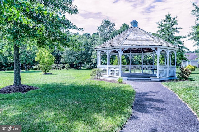 3 Canterbury Pl, Southampton, NJ 08088 - view of home's community featuring a gazebo and a yard