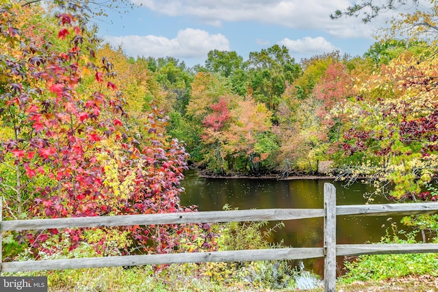 3 Canterbury Pl, Southampton, NJ 08088 - water view
