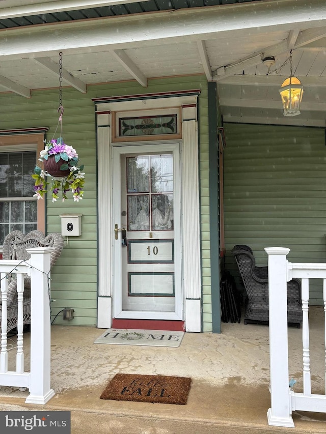 10 E Taunton Ave, Berlin, NJ 08009 - view of exterior entry featuring covered porch