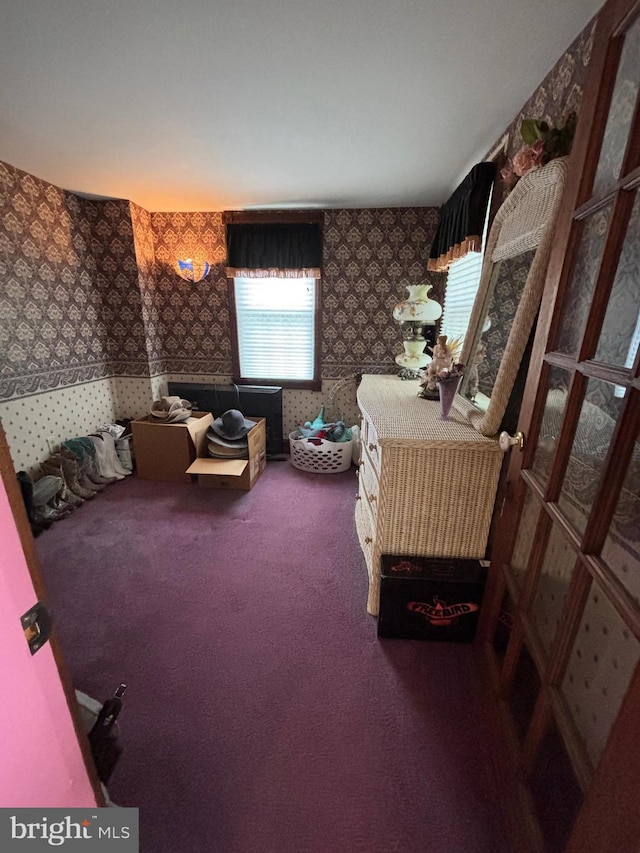 10 E Taunton Ave, Berlin, NJ 08009 - living area featuring wallpapered walls and carpet flooring