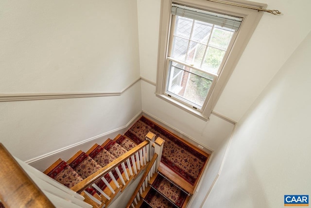 803 Alleghany Ave, Staunton, VA 24401 - view of staircase